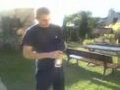 Jak rozwali� dno butelki?