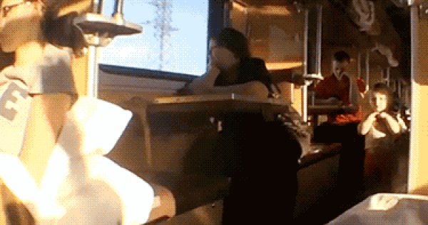 Хочет Секса В Поезде