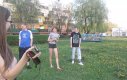 Skok przez krzaki w gimnazjum