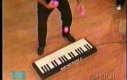 Żonglujący pianista