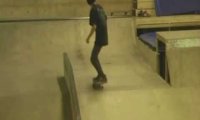 Skatebear atakuje
