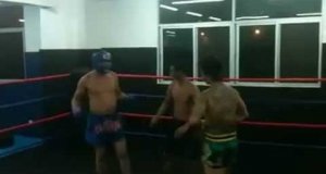 Amator vs Instruktor Muay Thai