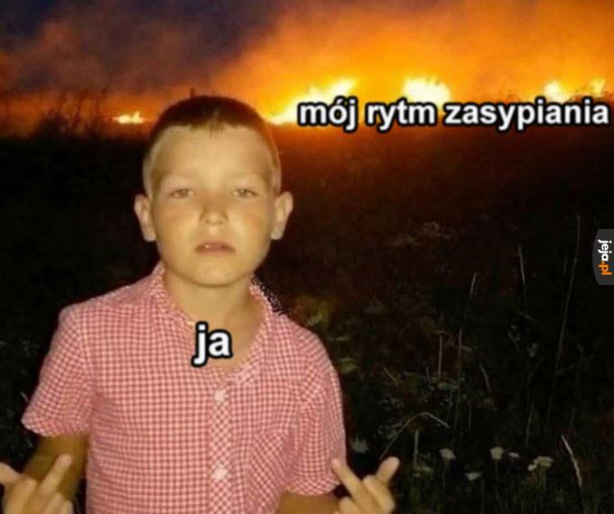 Płonie