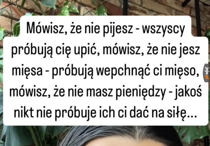 Akurat kasę to mogliby dawać