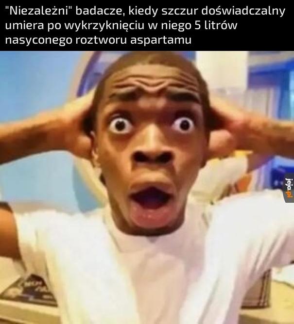 Dobili go bejsbolem dla pewności