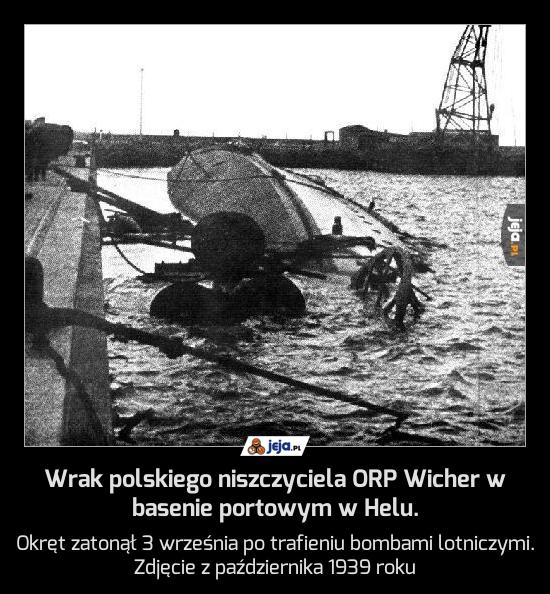 Wrak polskiego niszczyciela ORP Wicher w basenie portowym w Helu.