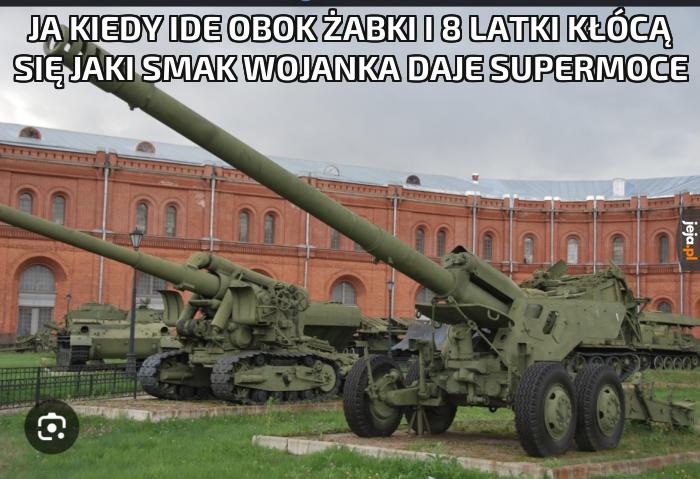 Ja kiedy ide obok żabki i 8 latki kłócą się jaki smak wojanka daje supermoce