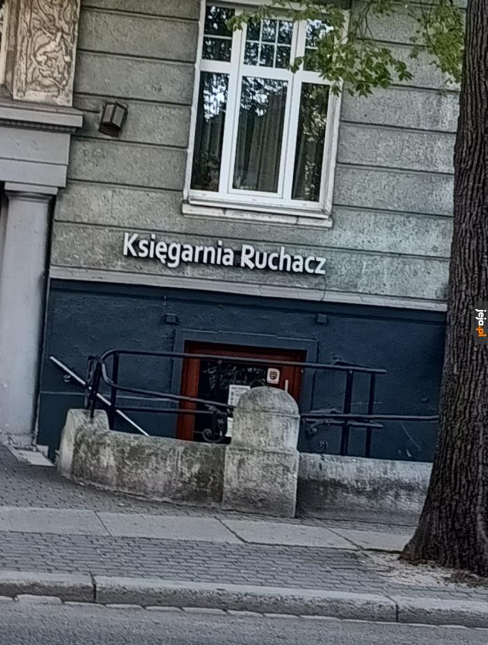 Ach te księgarnie w Opolu