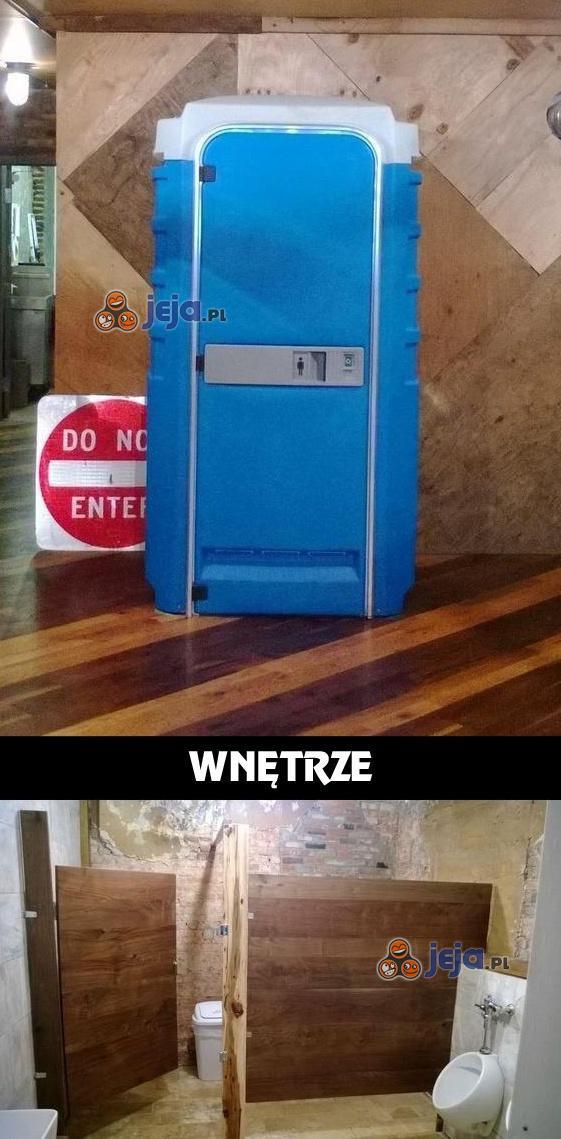 Niepozorne wejście do toalety