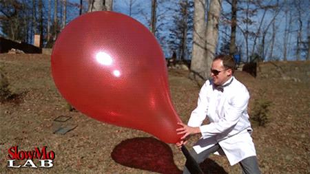 Pękający balon w zwolnionym tempie