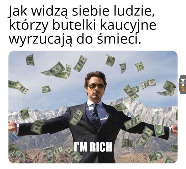 Składowanie na balkonach setek puszek i butelek to najnowszy krzyk mody