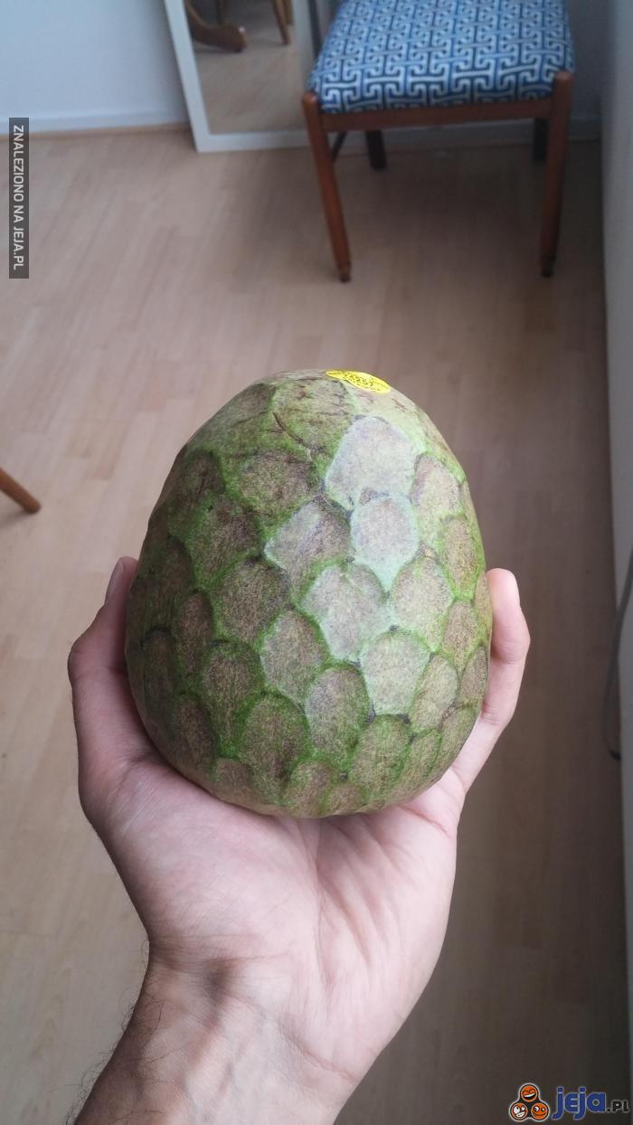 Ten owoc wygląda jak smocze jajo