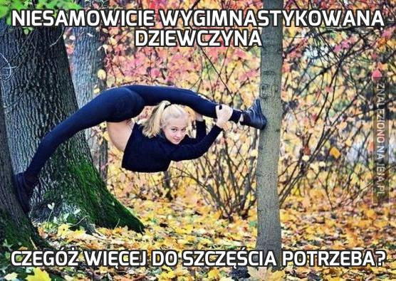 Niesamowicie wygimnastykowana dziewczyna