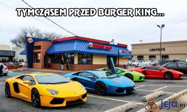 Tymczasem przed Burger King