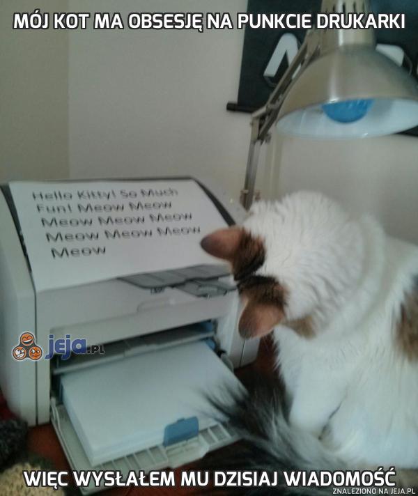 Mój kot ma obsesję na punkcie drukarki