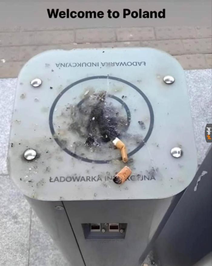 Dziwna ta popielniczka