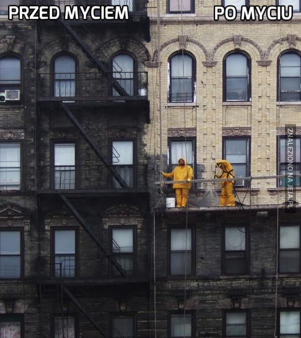 Okopcony budynek w Nowym Jorku
