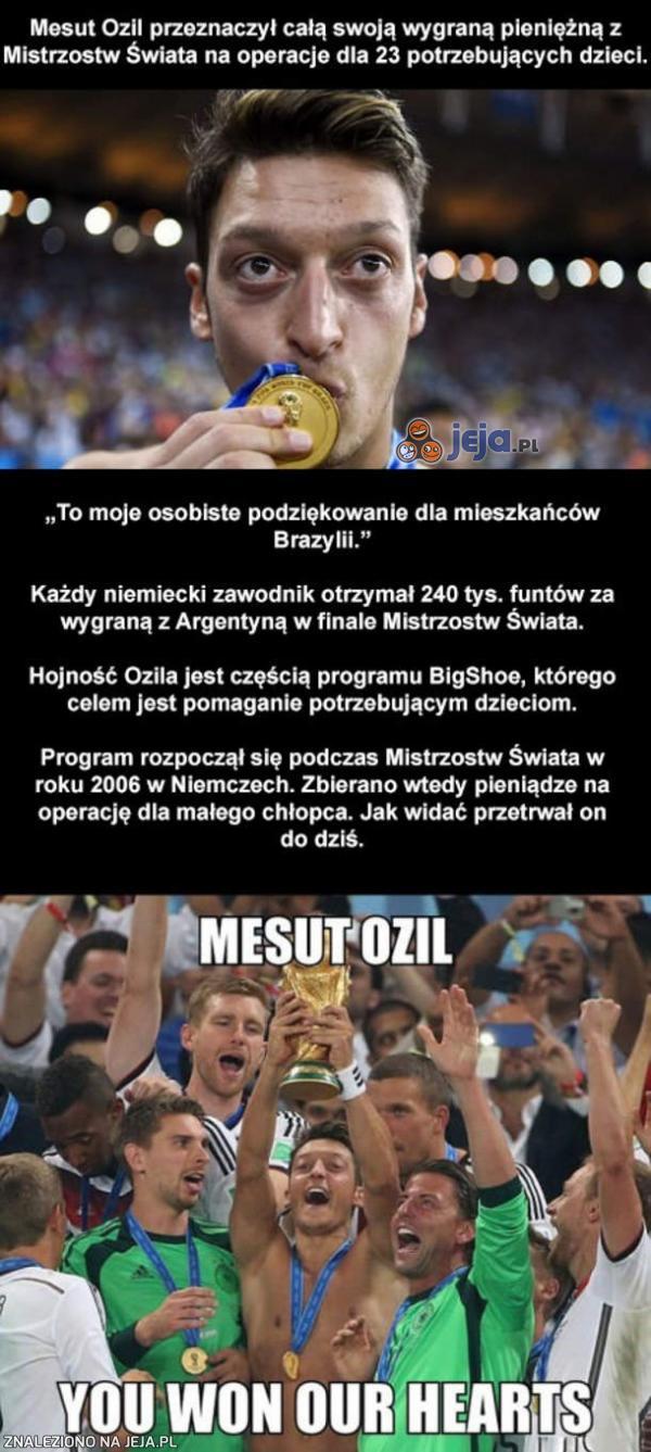 Mesut Ozil oddał pieniądze potrzebującym