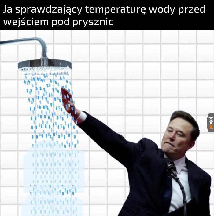 Tak, wchodzę pod prysznic w ubraniach i z mikrofonem