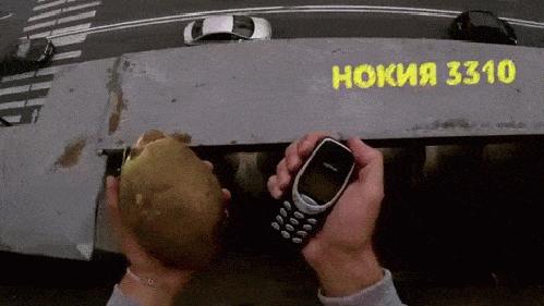 Nokia 3310 niezwyciężona
