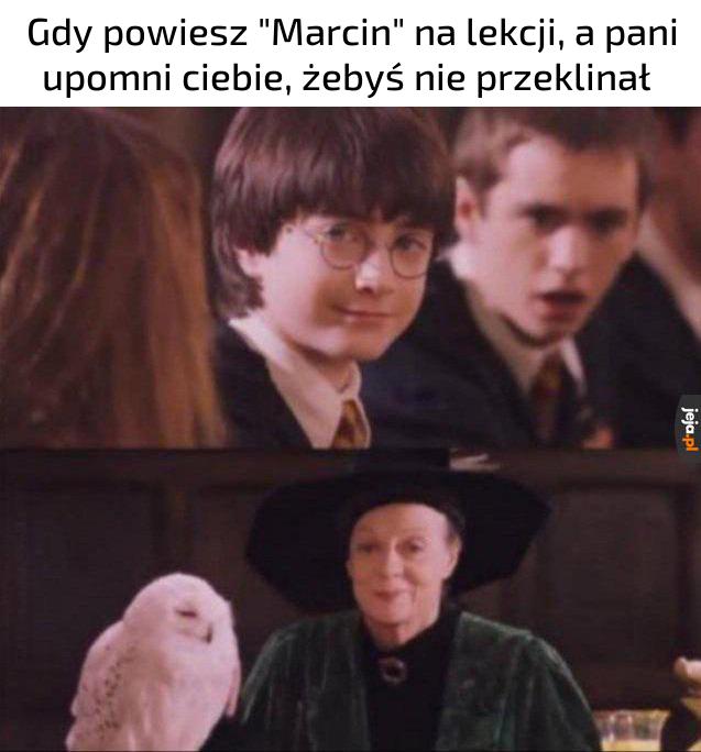 Jest na bieżąco z memami