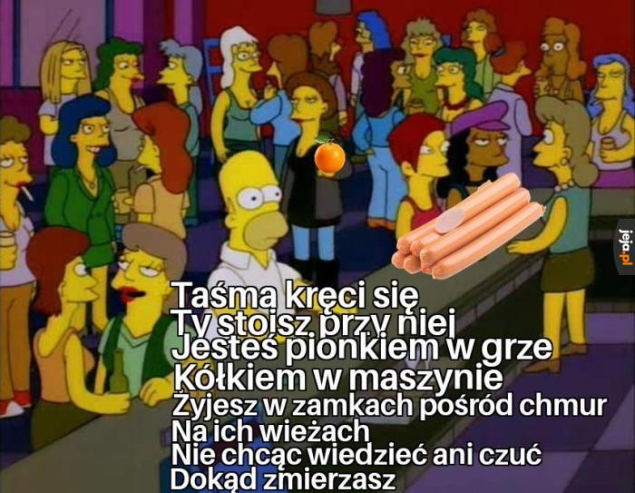 Taśma kręci się