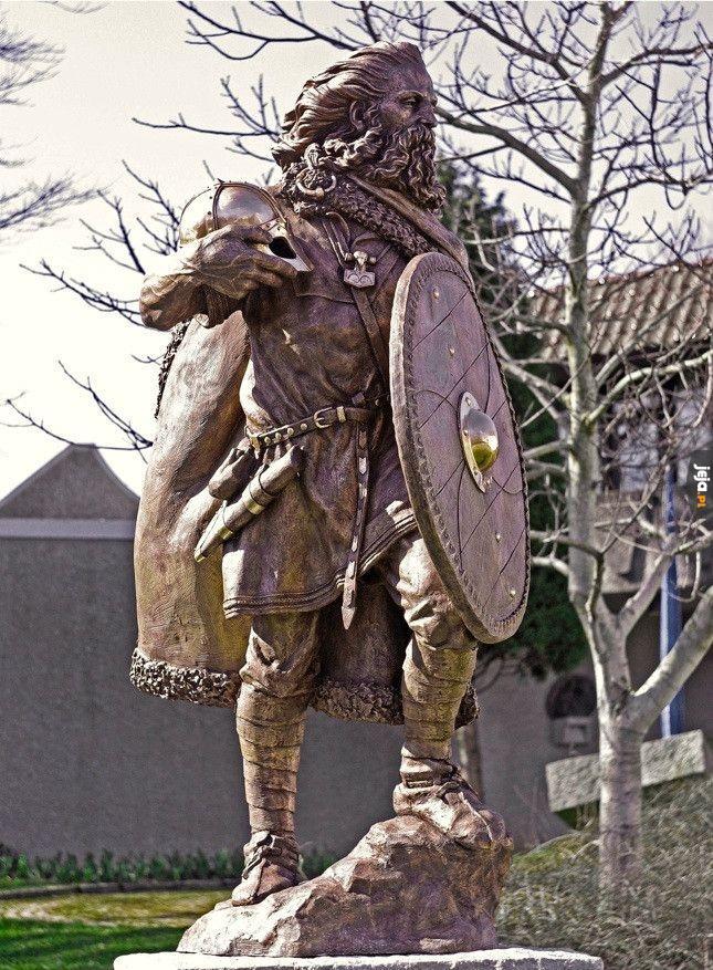 Posąg pierwszego króla Norwegii