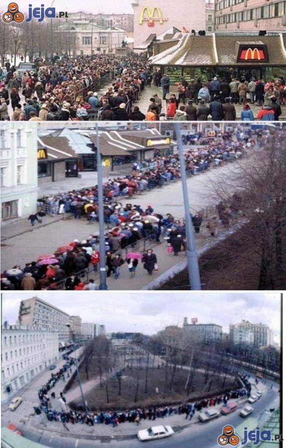 Otwarcie pierwszego McDonalda w Rosji, rok 1990