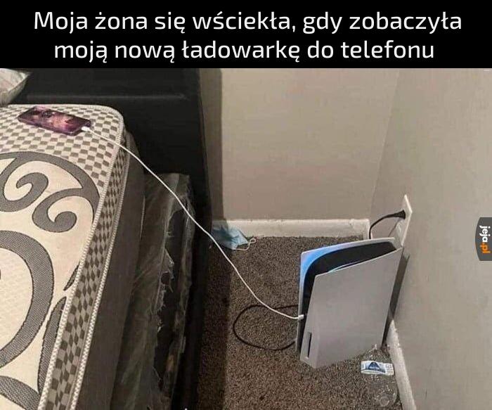 Tyle awantury z powodu jednej ładowarki