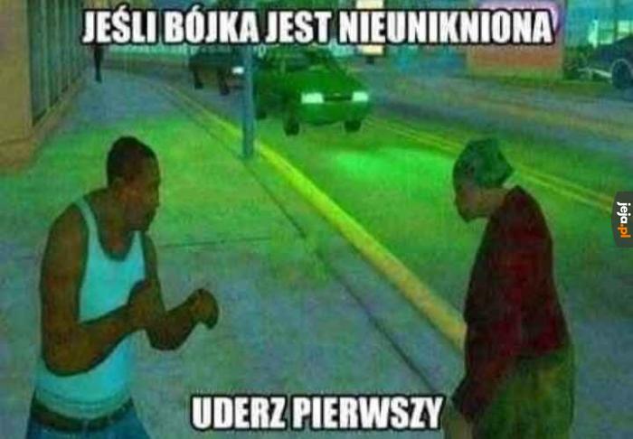 Twarda garda i zaciśnięte pięści