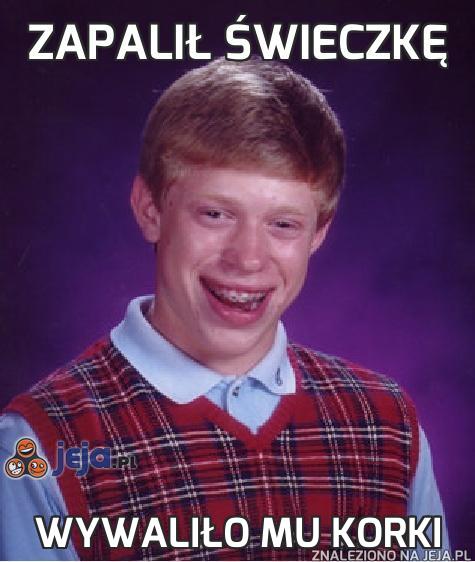 Zapalił świeczkę