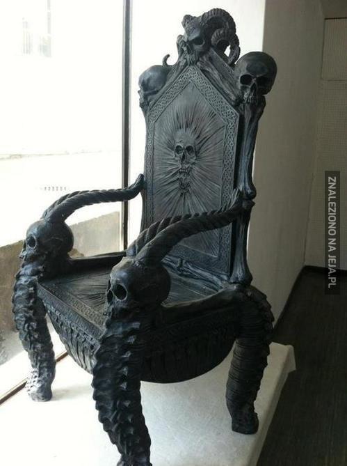 Mroczny tron