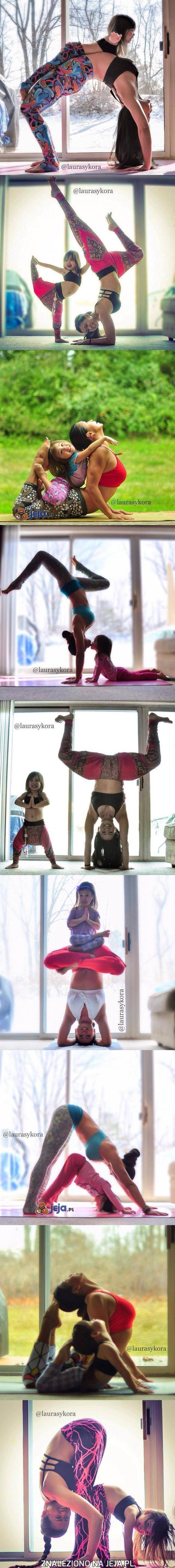 Matka i córka ćwiczą jogę