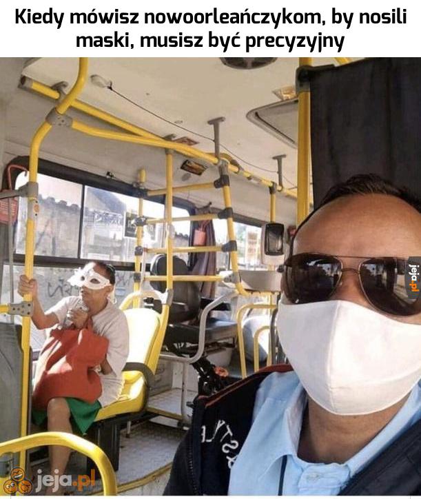 Teoretycznie maskę ma