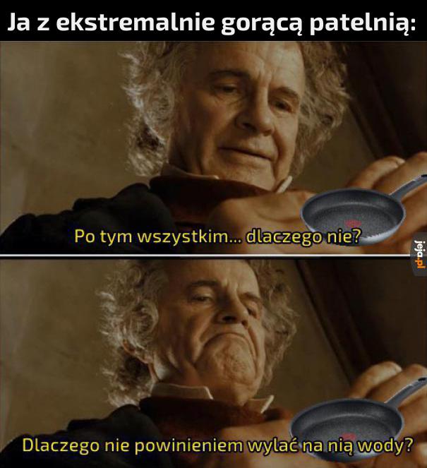 Przyjemny widok prażącej się wody