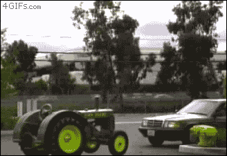 Traktor koło Mercedesa