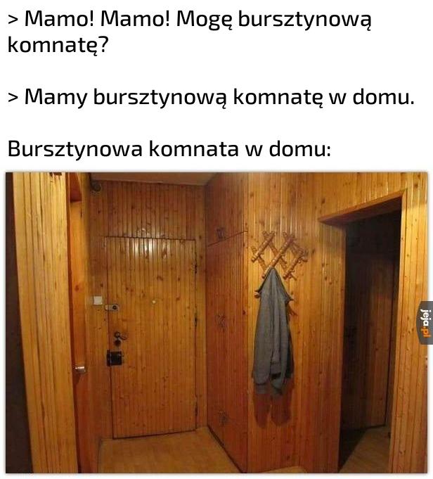 Boazeria. Wszędzie boazeria.