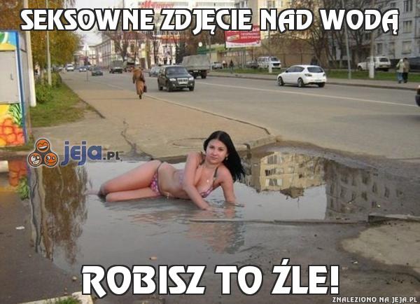 Seksowne zdjęcie nad wodą