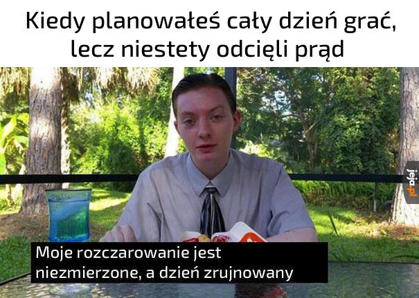 Tato, znowu nie zapłaciłeś rachunków? Tato...?