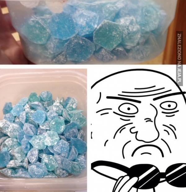 Niebieskie cuksy od nauczyciela chemii