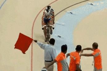 Uwaga, naku*wiam salto!