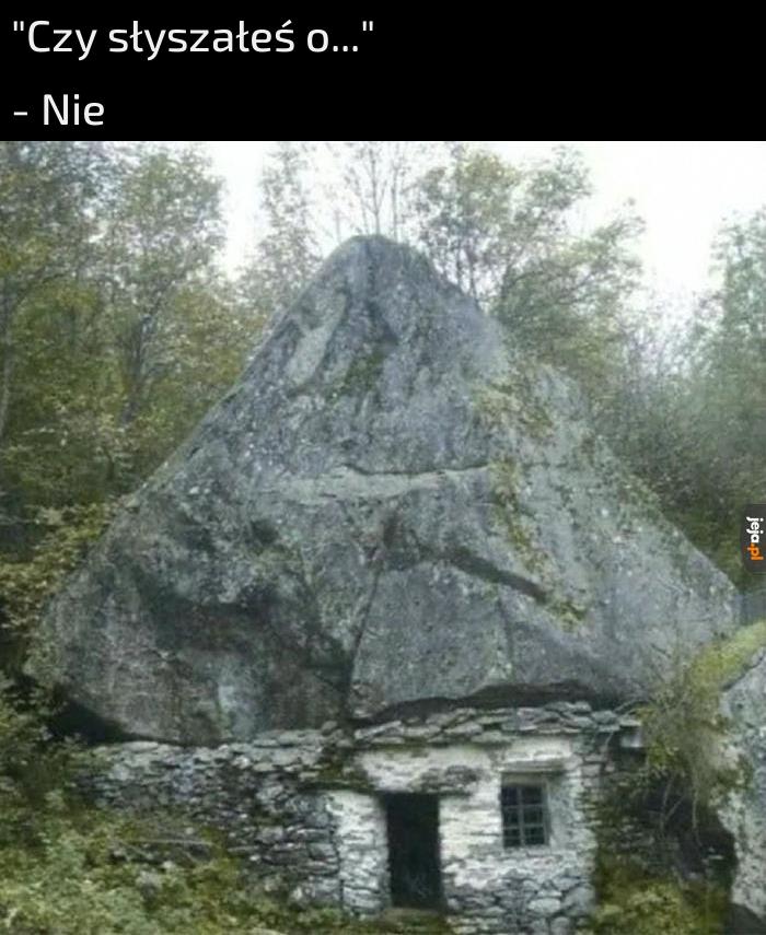 Tak, żyję pod kamieniem
