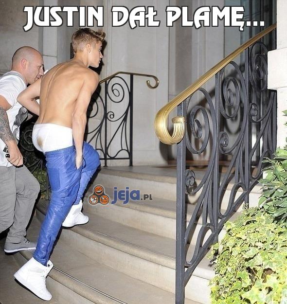 Justin dał plamę...