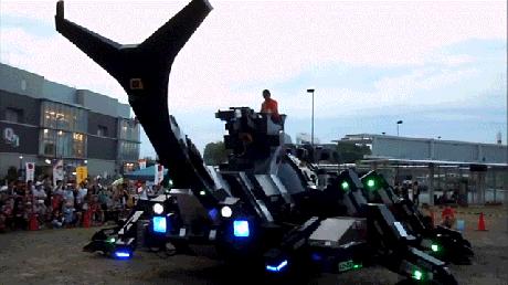 17-tonowy robot kroczący