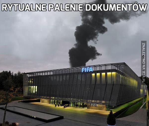 Rytualne palenie dokumentów