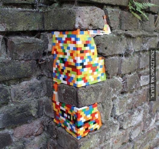 Lego w murze