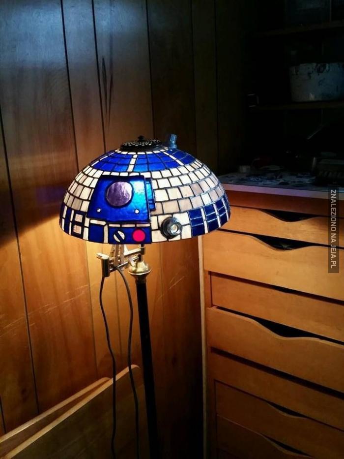 Lampka R2D2
