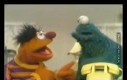 Ernie przekonywał Ciasteczkowego Potwora