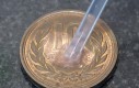 Polerowanie monety 10-jenowej