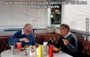 Dwóch najbogatszych ludzi świata przy wspólnym posiłku w knajpie